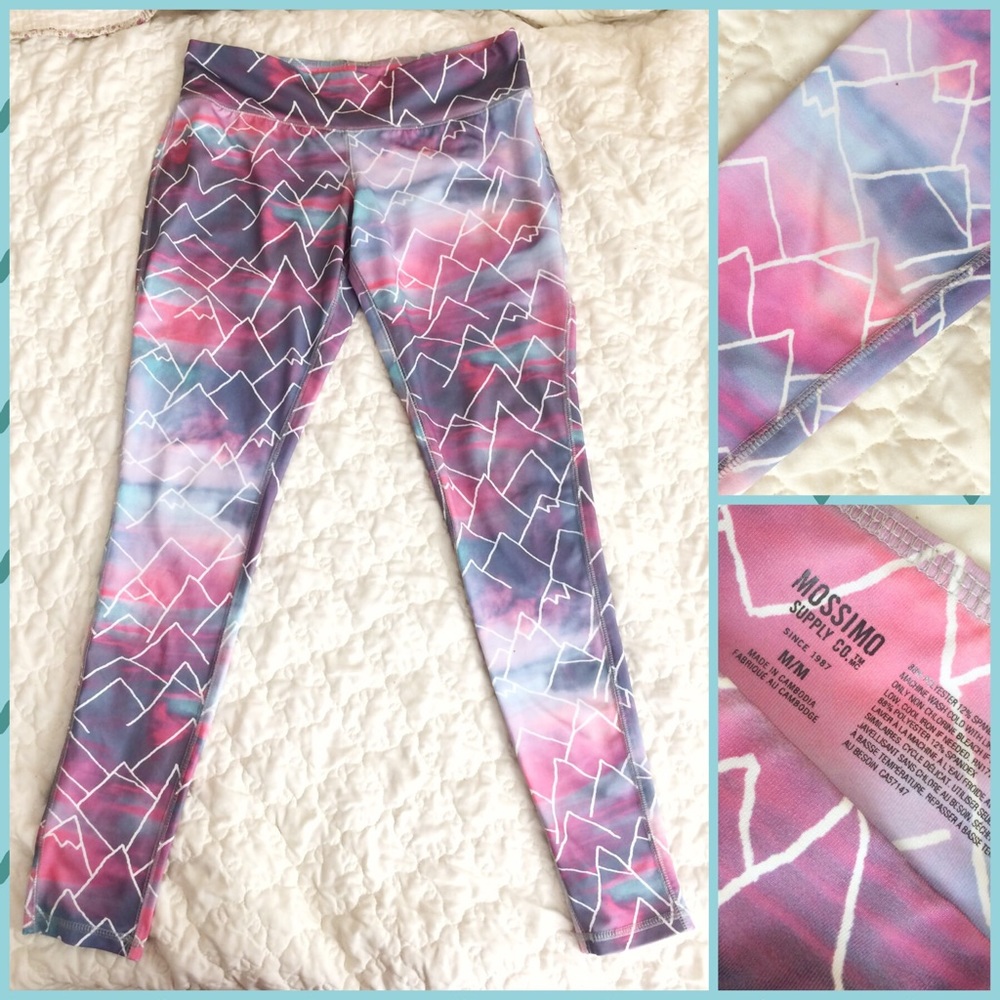 Pastel Mountain Leggings